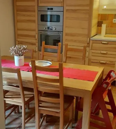 Roubenka Pod Skalou *