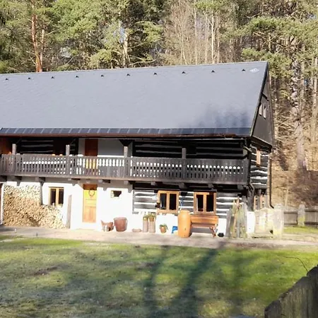 Roubenka Pod Skalou Zdirec (Ceska Lipa)